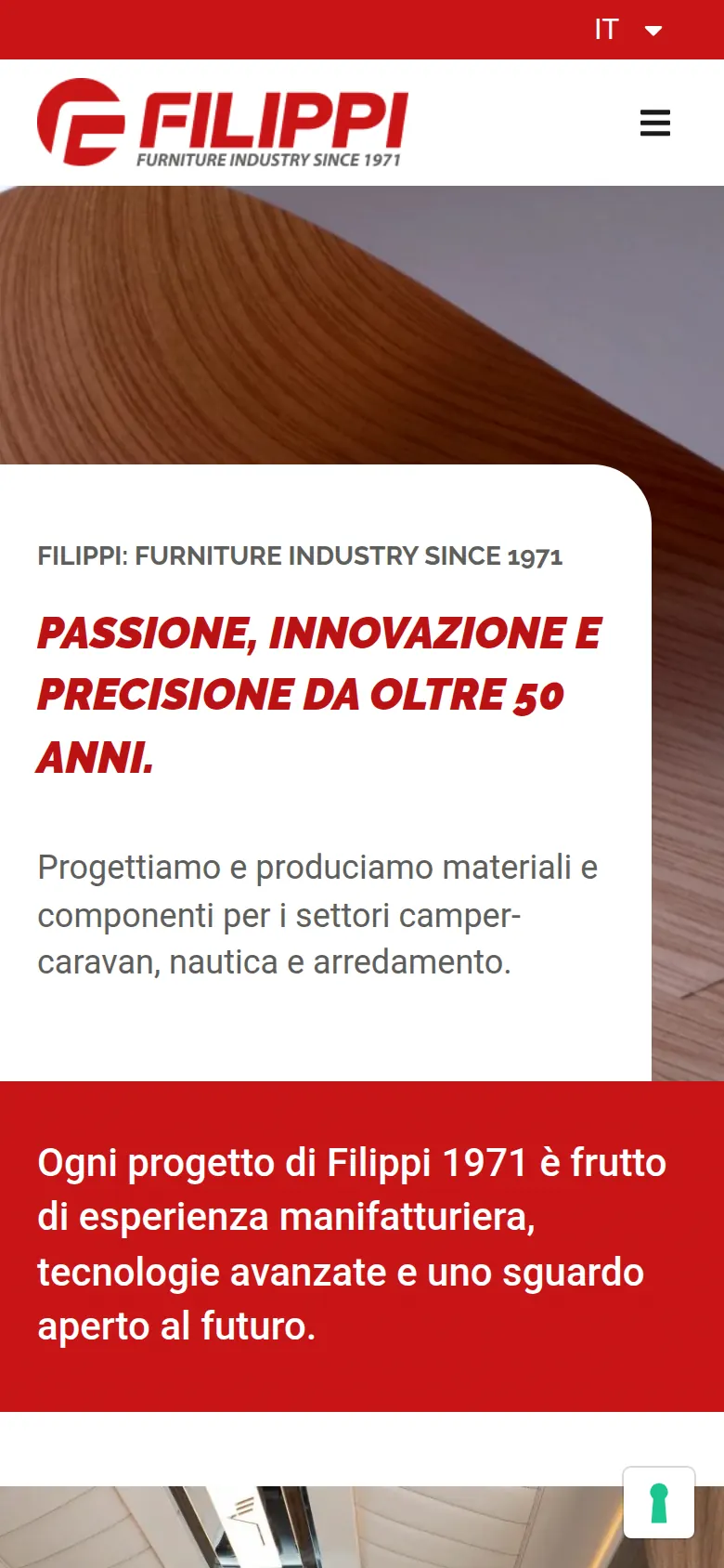 La prima schermata della home di oggi dal telefono: una foto di legno e il titolo «Passione, innovazione e precisione da oltre 50 anni».